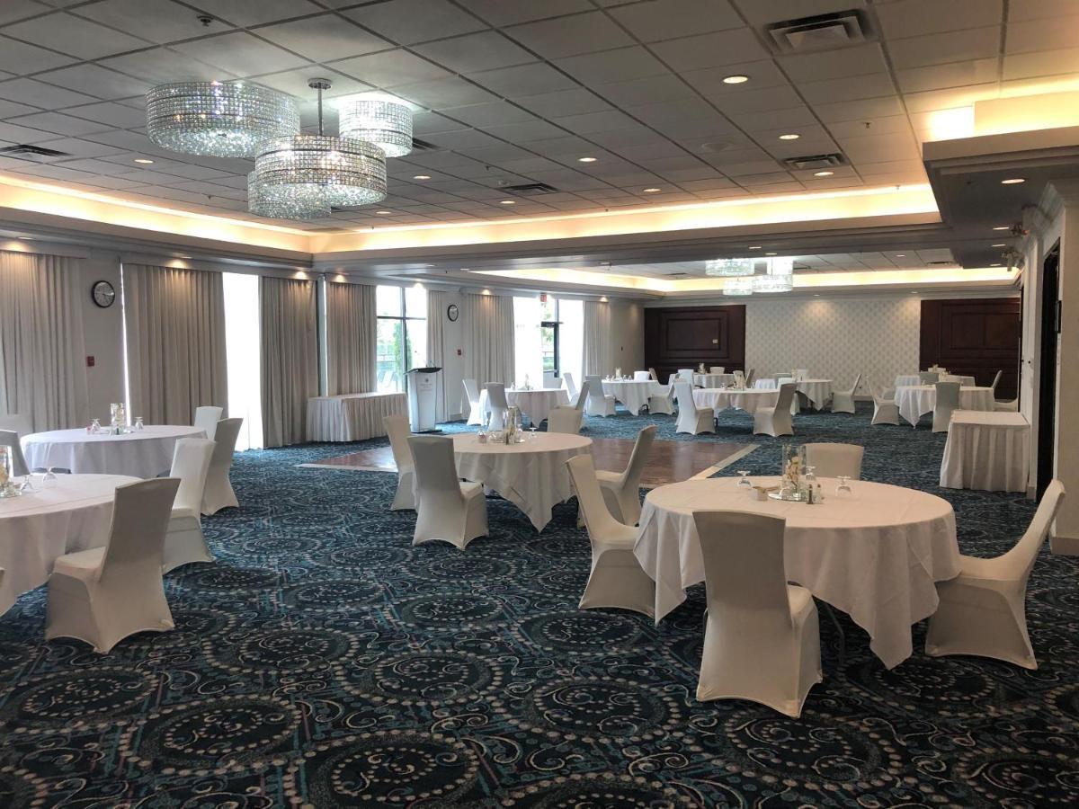 Executive Suites Hotel & Conference Center, Metro Vancouver Burnaby Ngoại thất bức ảnh