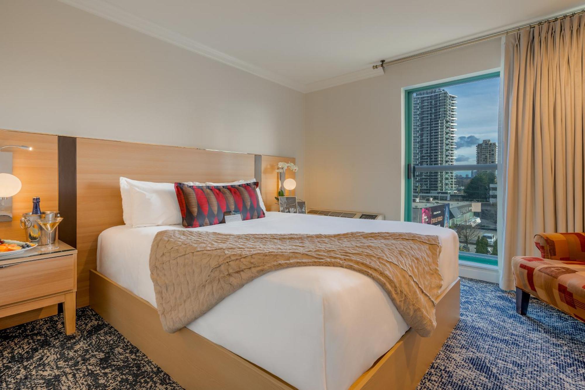 Executive Suites Hotel & Conference Center, Metro Vancouver Burnaby Ngoại thất bức ảnh