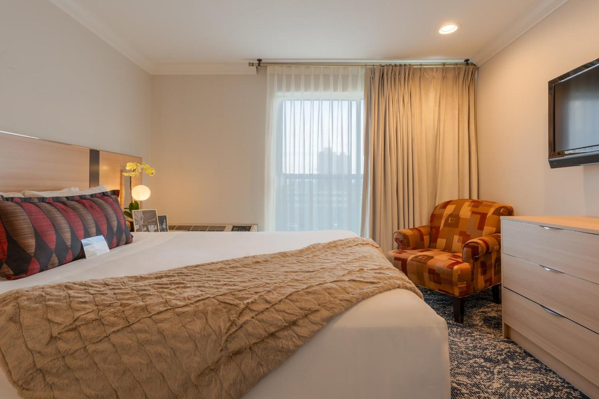 Executive Suites Hotel & Conference Center, Metro Vancouver Burnaby Ngoại thất bức ảnh